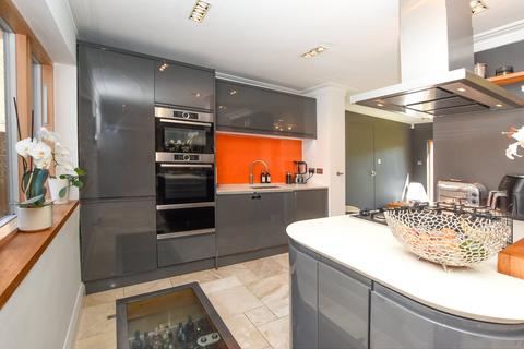 16 Briar Lane, West Wickham, BR4 9RA