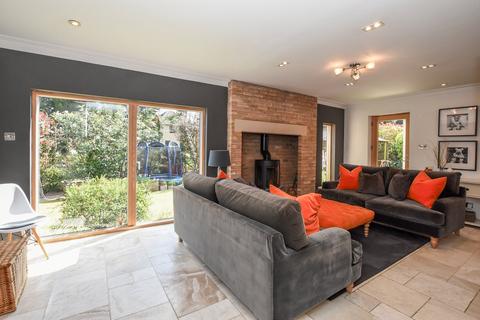 16 Briar Lane, West Wickham, BR4 9RA