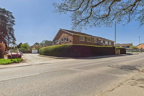 4, Hollybrook Court Chalet Hill, Bordon, GU35 0AR