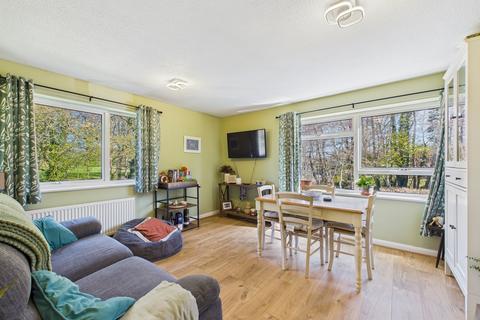 4, Hollybrook Court Chalet Hill, Bordon, GU35 0AR