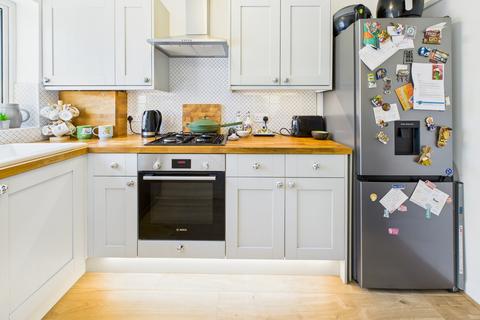 4, Hollybrook Court Chalet Hill, Bordon, GU35 0AR