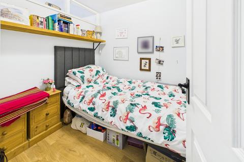 4, Hollybrook Court Chalet Hill, Bordon, GU35 0AR