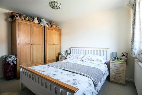 3 bedroom detached house for sale, Chiltern Close, Oakham LE15