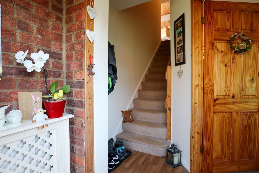 Entrance hall.jpg