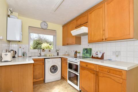 33 York Close, Southwater, Horsham, RH13 9XJ