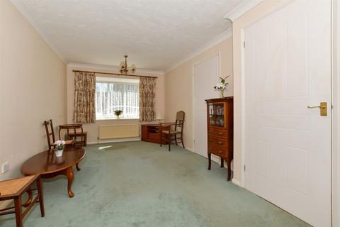 33 York Close, Southwater, Horsham, RH13 9XJ