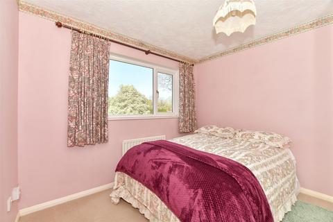 33 York Close, Southwater, Horsham, RH13 9XJ