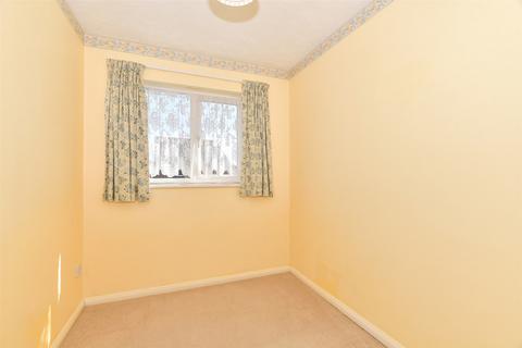 33 York Close, Southwater, Horsham, RH13 9XJ