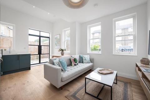 1 bedroom apartment for sale, The Exbury, Catford, London, SE6