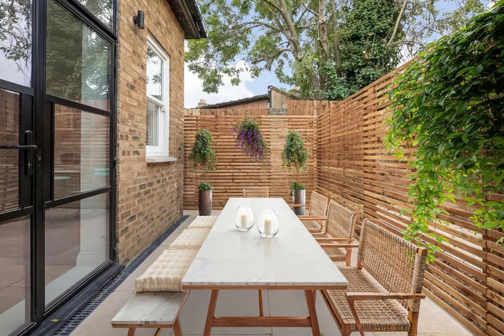 6. Patio.jpeg