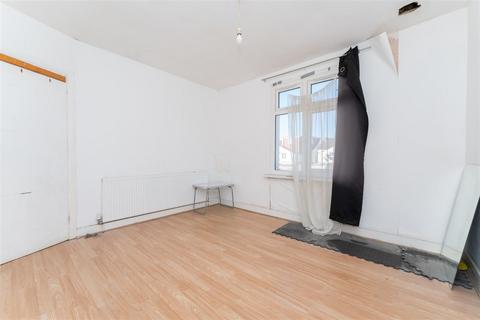 128 Trinity Road, Southall, UB1 1EL