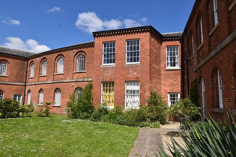 1 Lower Cloister Walk, Exminster, Exeter, EX6 8TZ