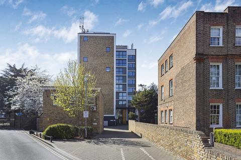2 bedroom apartment for sale, Holly Road, Twickenham, TW1