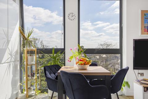 2 bedroom apartment for sale, Holly Road, Twickenham, TW1