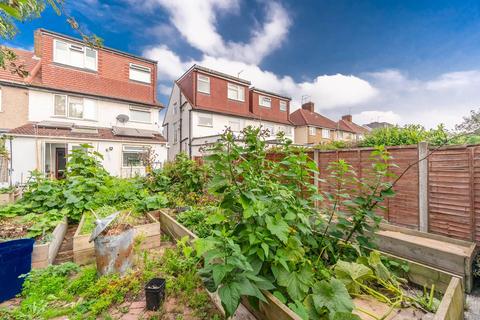 Camrose Avenue, Edgware, HA8
