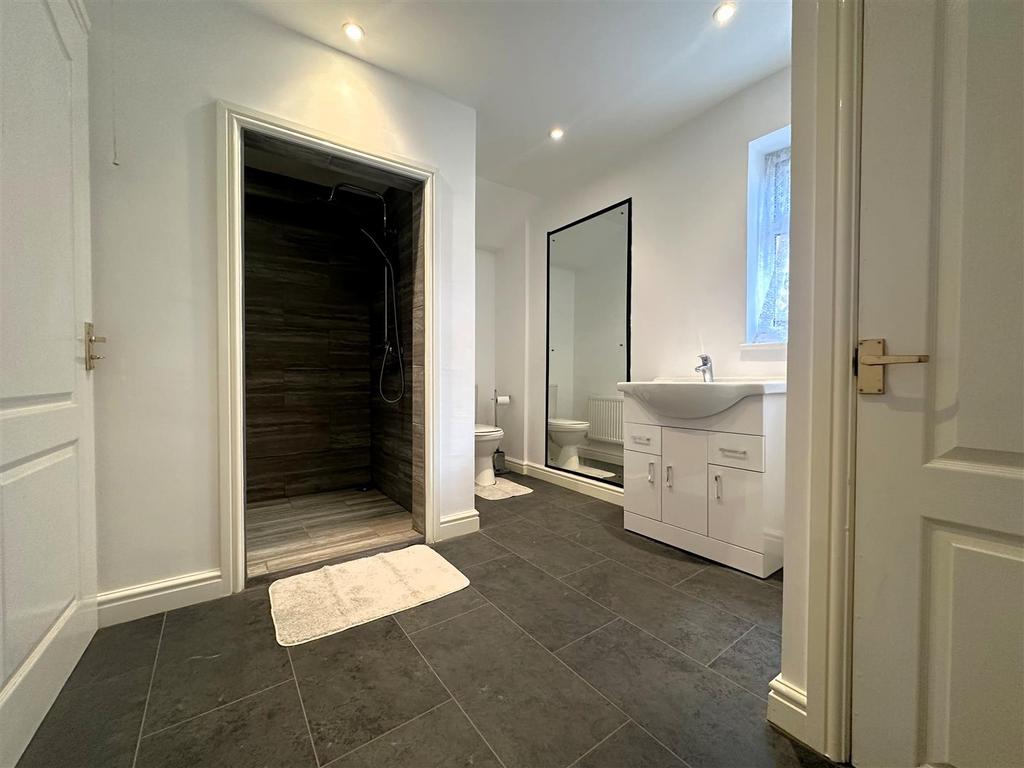 Shower Room I.jpg