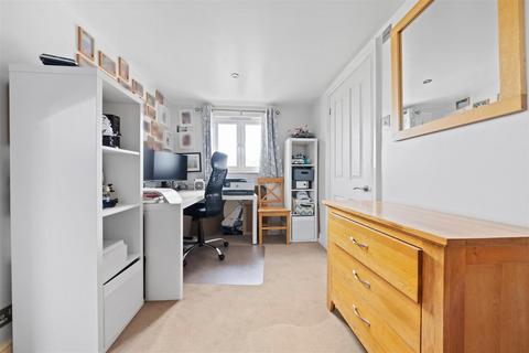 38 The Woodfields, South Croydon, CR2 0HE