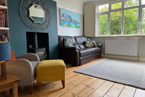 38 The Woodfields, South Croydon, CR2 0HE