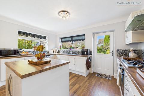 4 bedroom detached bungalow for sale, Hermitage Road, Saughall, CH1