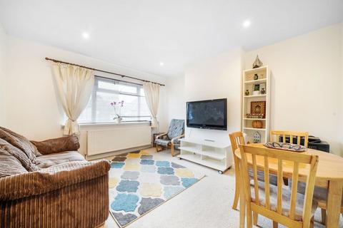 2 bedroom maisonette for sale, Alexandra Close, Harrow HA2