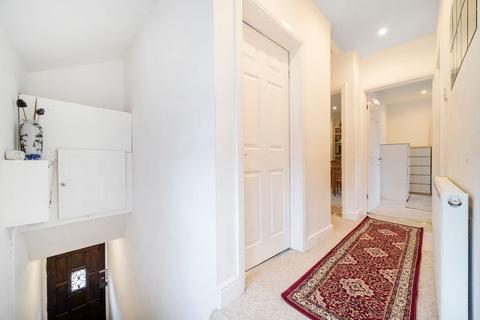 2 bedroom maisonette for sale, Alexandra Close, Harrow HA2