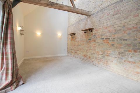 2 bedroom barn conversion to rent, Grange Road, Ickleton Saffron Walden CB10