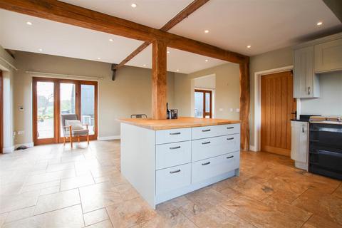 2 bedroom barn conversion to rent, Grange Road, Ickleton Saffron Walden CB10