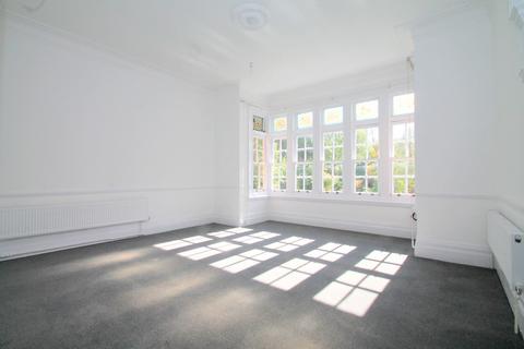 Flat E, Linton Flats, 101 Harestone Hill, Caterham, CR3 6DL