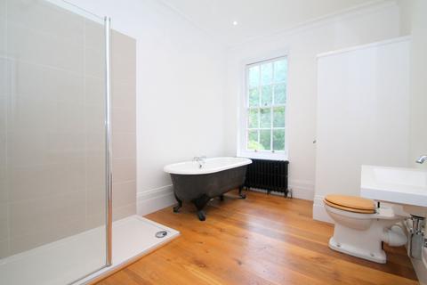 Flat E, Linton Flats, 101 Harestone Hill, Caterham, CR3 6DL