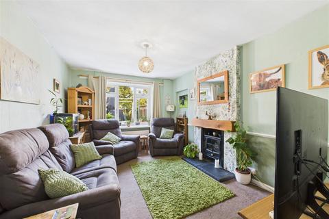 45 Greenway, Newark, NG24 4JE