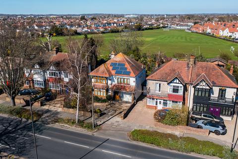 Priory Cresent, Southend-on-Sea, SS2