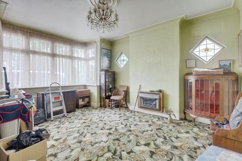 4 bedroom detached house for sale, Priory Cresent, Southend-on-Sea, SS2
