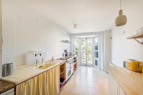 2 bedroom maisonette to rent, Princes Terrace, Brighton