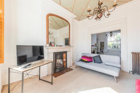 2 bedroom maisonette to rent, Princes Terrace, Brighton