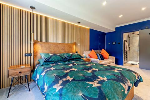3 bedroom penthouse for sale, St. Georges, Wicklewood, Wymondham, Norfolk, NR18