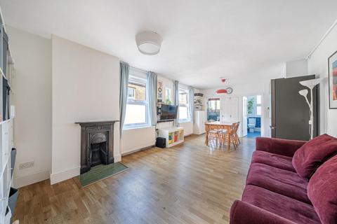 72 Faversham Road, London, SE6 4XF