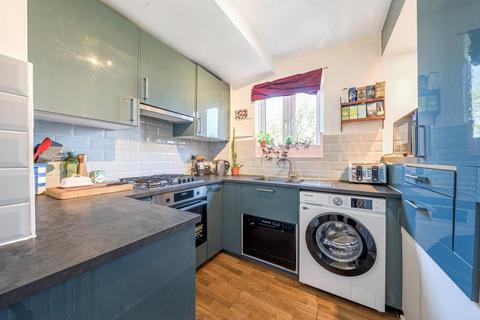 72 Faversham Road, London, SE6 4XF