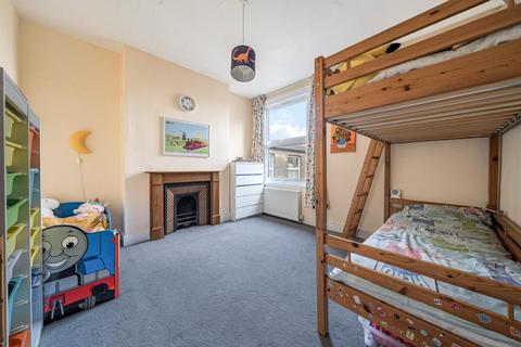 72 Faversham Road, London, SE6 4XF