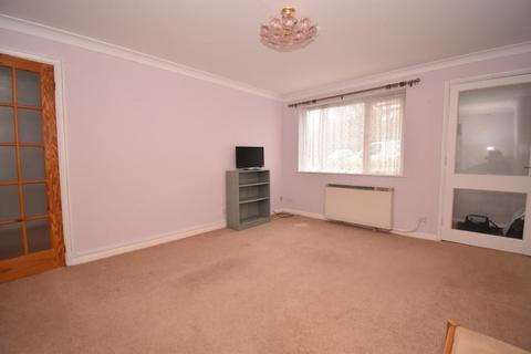 2 bedroom ground floor flat for sale, Barley Farm Road, Higher St Thomas, Exeter, EX4