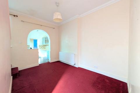 2 bedroom cottage for sale, St Dunstans Road, Feltham, TW13