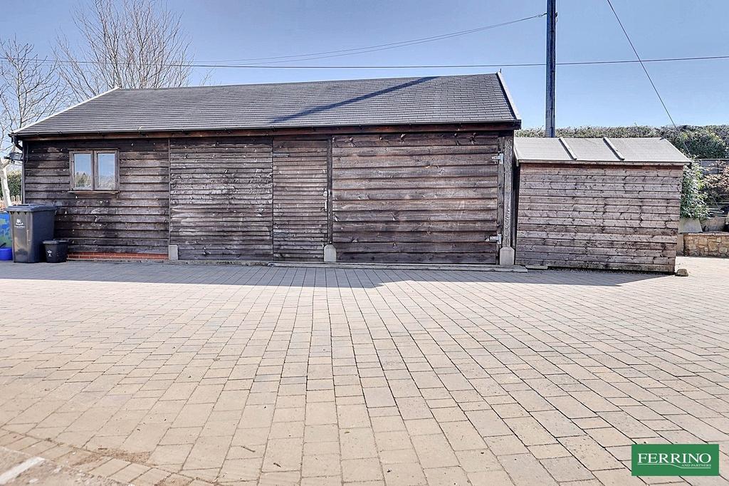 Detached Garage / Workshop