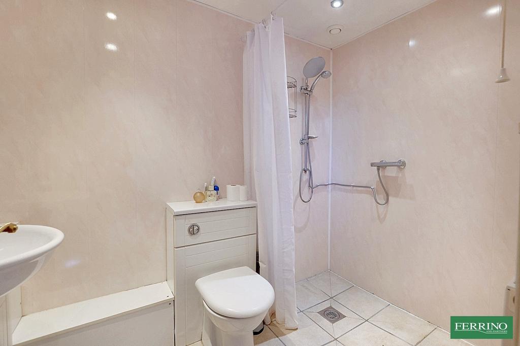 Ground Floor Wet Room