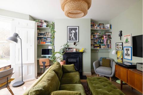 Grazebrook Road, London, N16