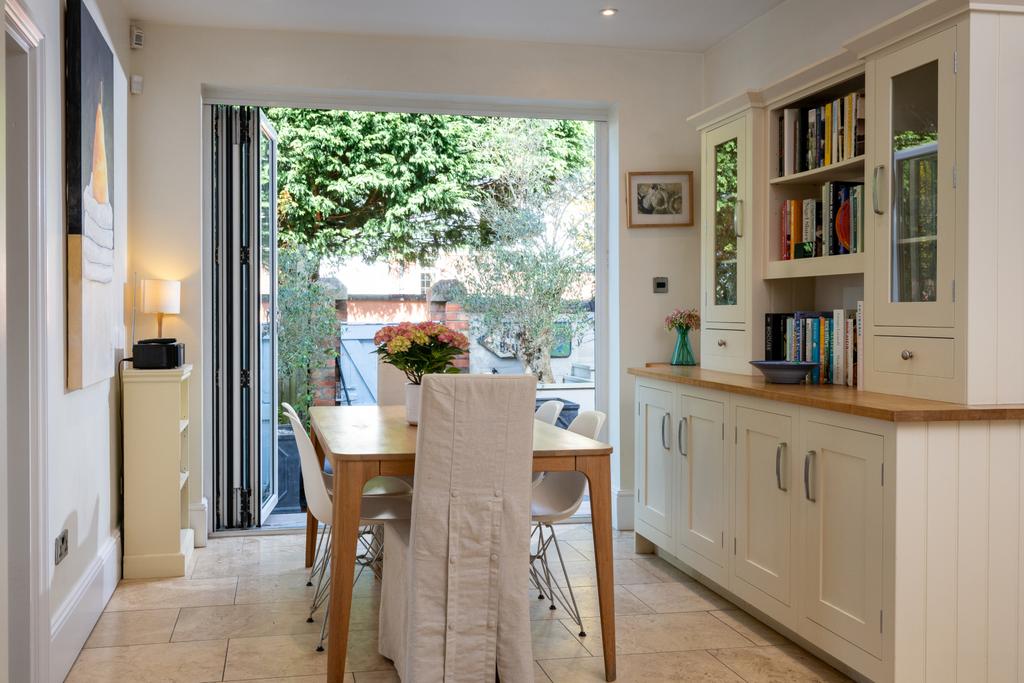 Breakfast Room