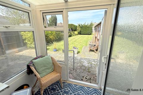2 bedroom semi-detached bungalow for sale, Arundel Close, Cheshunt