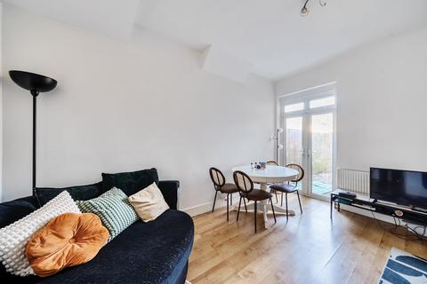 2 bedroom apartment for sale, Blackhorse Lane, London