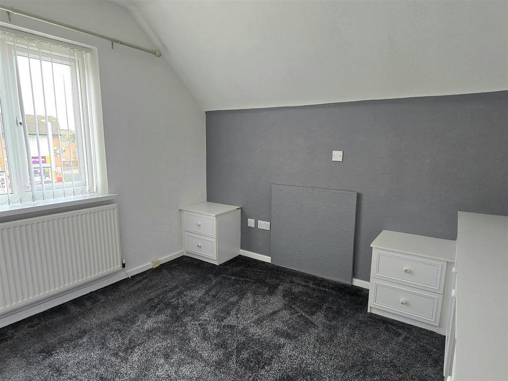 FF bedroom 1.jpg