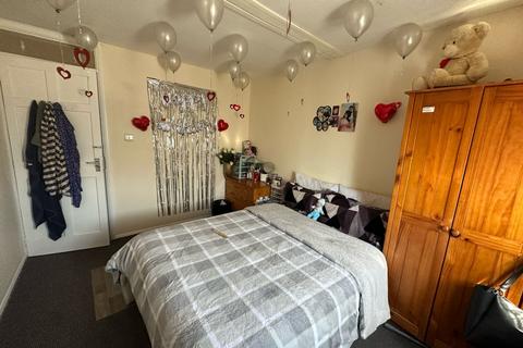 4 bedroom terraced house to rent, Bernwood Road, Headington, Oxford, Oxfordshire, OX3
