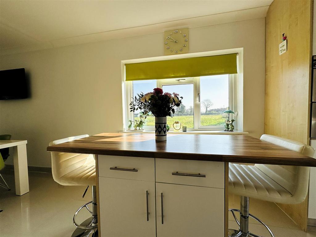 Breakfast Bar