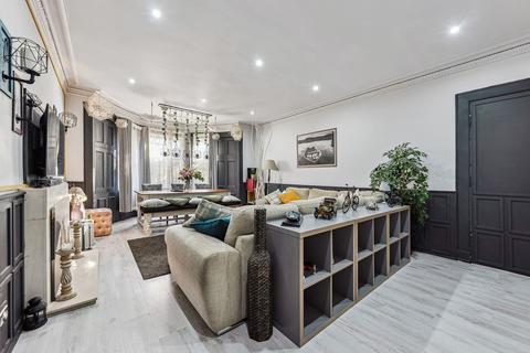 140 Queens Drive, Glasgow, G42 8QN